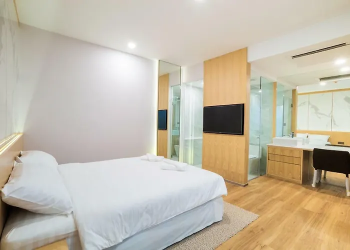 Hotel Artino Silom 4*