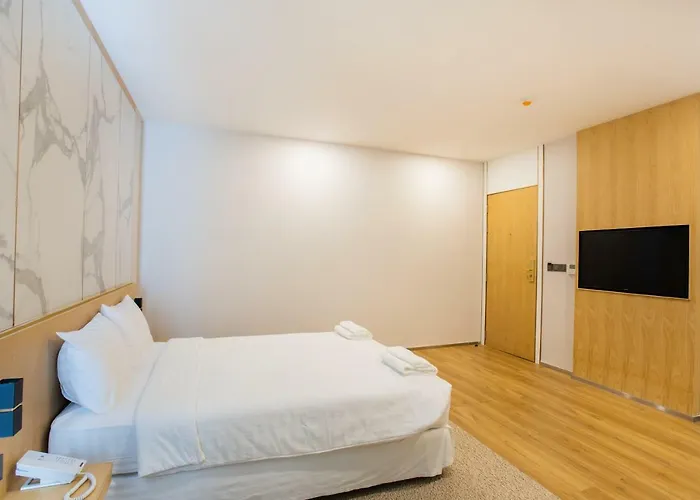 Artino Silom Hotel 4*